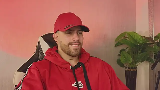 Snapshot of Ades_Lowe chatting on 12/02/25, 10:31 Ades Lowe online show from 12/02/25, 10:31