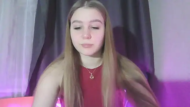 Snapshot of yourhoney_Lola_ chatting on 11/25/25, 03:56 yourhoney Lola online show from 11/25/25, 03:56