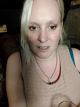 Bouncy-Bella28X online show from 09/26/25, 09:41