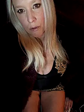 Bouncy-Bella28X online show from 01/15/26, 10:46