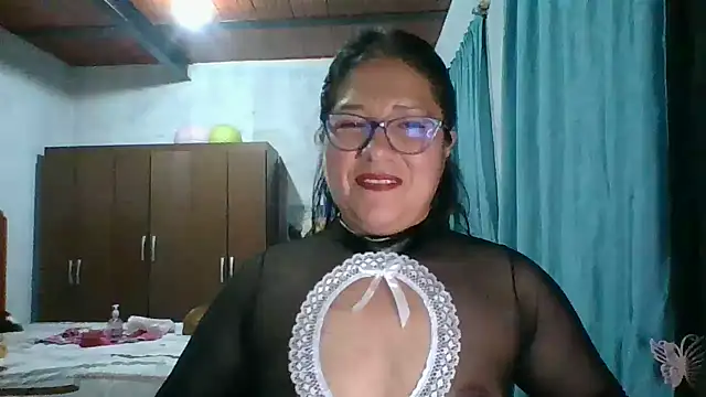 scarlett widow  online show from 09/17/25, 03:19