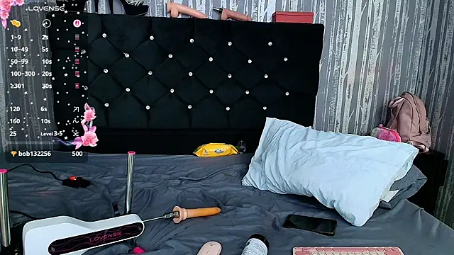 Alicee Moonn online show from 11/06/25, 07:42