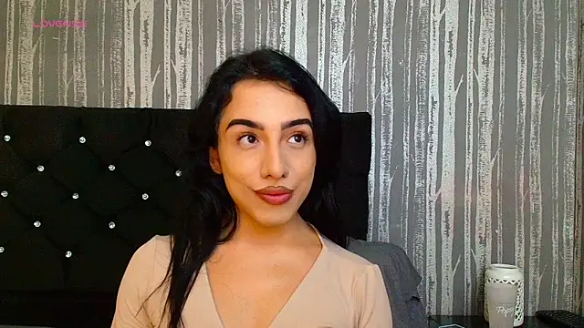 Alicee Moonn online show from 04/16/26, 06:52