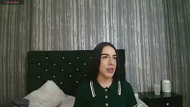 Snapshot of Alicee_Moonn chatting on 05/30/26, 08:17 Alicee Moonn online show from 05/30/26, 08:17