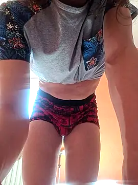 Snapshot of mrlolimirass chatting on 04/19/26, 12:04 mrlolimirass online show from 04/19/26, 12:04