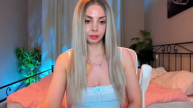 Snapshot of VelvetEliza chatting on 04/04/26, 08:28 VelvetEliza online show from 04/04/26, 08:28