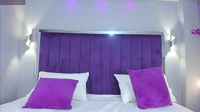 QetziaStoun online show from 10/18/25, 05:25