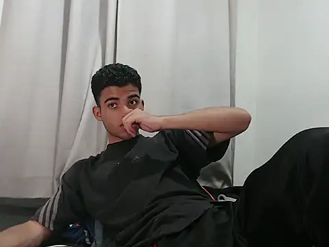 camillo beischel  online show from 09/23/25, 06:33