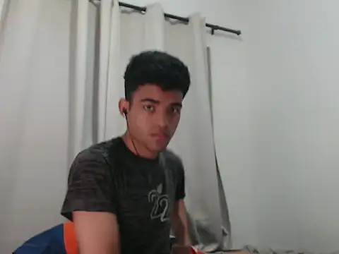 camillo beischel  online show from 09/29/25, 06:57