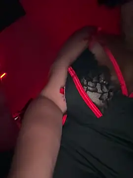 Snapshot of dc353 chatting on 10/09/25, 11:47 dc353 online show from 10/09/25, 11:47