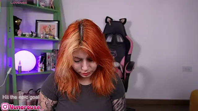 YunoRose  online show from 10/10/25, 04:00