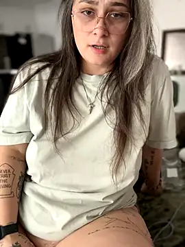 Snapshot of Alix_Valentine chatting on 09/18/25, 09:50 Alix Valentine online show from 09/18/25, 09:50