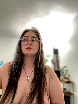 Snapshot of Alix_Valentine chatting on 10/05/25, 04:16 Alix Valentine online show from 10/05/25, 04:16