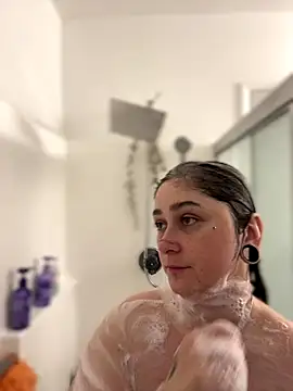 Snapshot of Alix_Valentine chatting on 10/15/25, 04:07 Alix Valentine online show from 10/15/25, 04:07