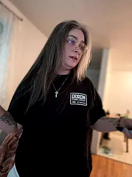 Snapshot of Alix_Valentine chatting on 10/17/25, 02:30 Alix Valentine online show from 10/17/25, 02:30