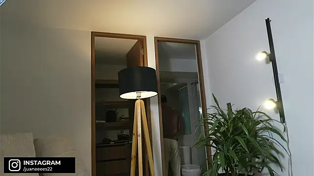 Snapshot of DeusbelliS chatting on 04/23/26, 12:01 DeusbelliS online show from 04/23/26, 12:01