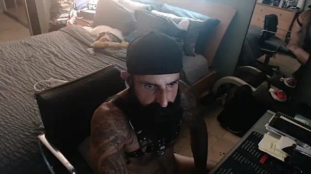 Snapshot of G_Stallion_MIA chatting on 09/15/25, 04:45 G Stallion MIA online show from 09/15/25, 04:45