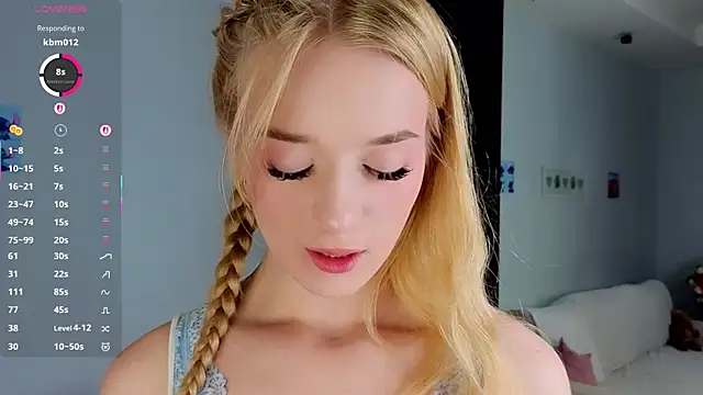Snapshot of Emma_Frosty chatting on 07/11/26, 11:28 Emma Frosty online show from 07/11/26, 11:28