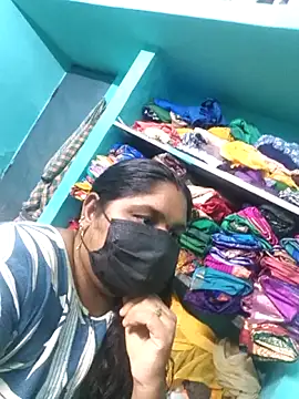 Snapshot of Villageanuty chatting on 04/07/26, 09:21 Villageanuty online show from 04/07/26, 09:21