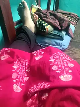 Snapshot of Villageanuty chatting on 04/15/26, 08:43 Villageanuty online show from 04/15/26, 08:43