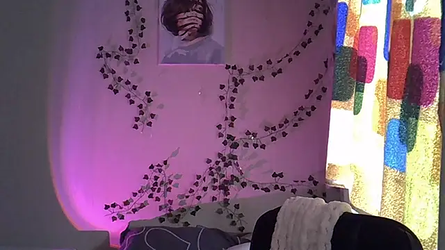 Lily Ember online show from 10/23/25, 10:36