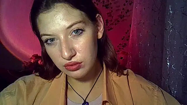 Lily Ember online show from 11/07/25, 06:41