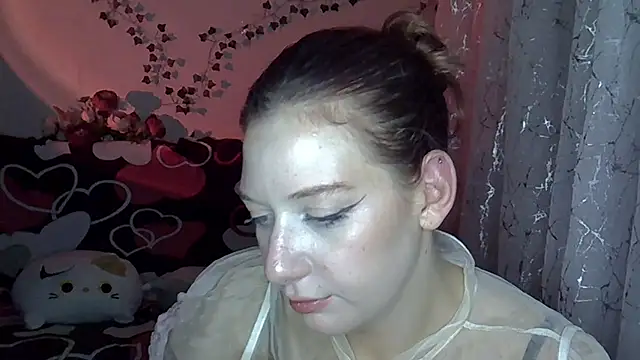 Lily Ember online show from 11/09/25, 05:33