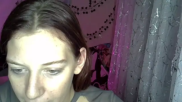 Lily Ember online show from 11/10/25, 06:40