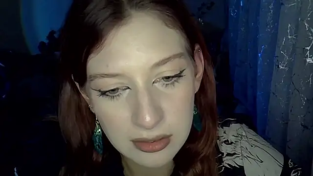 Lily Ember online show from 11/11/25, 06:08