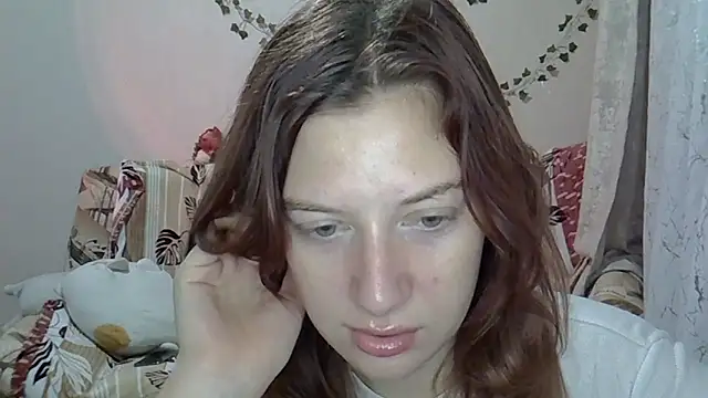 Lily Ember online show from 11/29/25, 06:11