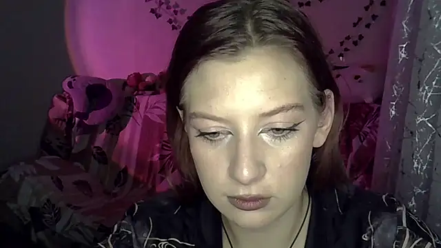 Lily Ember online show from 12/01/25, 06:13