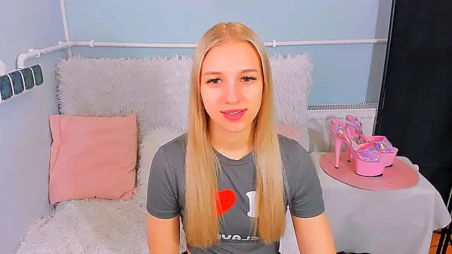 Snapshot of EvetteRose chatting on 03/16/26, 12:09 EvetteRose online show from 03/16/26, 12:09