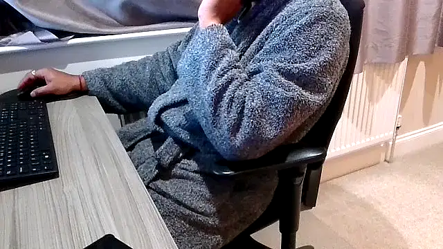 Snapshot of rogamuffin chatting on 11/07/25, 11:27 rogamuffin online show from 11/07/25, 11:27