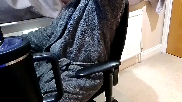 Snapshot of rogamuffin chatting on 02/14/26, 12:18 rogamuffin online show from 02/14/26, 12:18