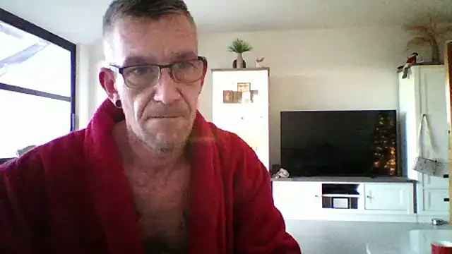 Kevinhot38 online show from 12/15/25, 10:08