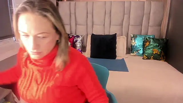 Charlot milf online show from 10/15/25, 11:54