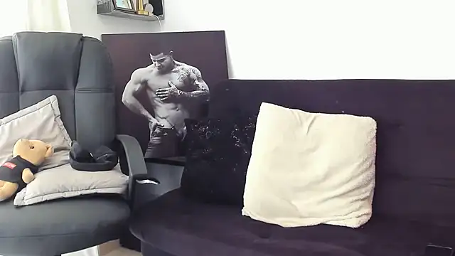 Snapshot of Marck_Mathews chatting on 09/17/25, 04:41 Marck Mathews online show from 09/17/25, 04:41