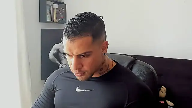 Snapshot of Marck_Mathews chatting on 04/15/26, 04:47 Marck Mathews online show from 04/15/26, 04:47