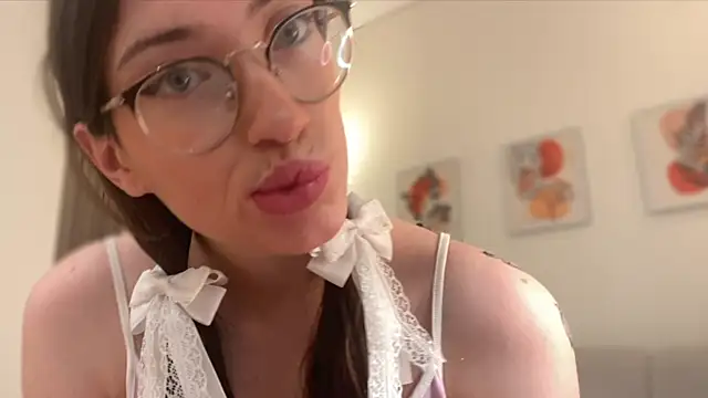 Kelly Berry   online show from 11/26/25, 06:20