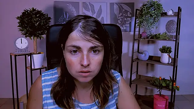 MartaEdams online show from 10/17/25, 06:05