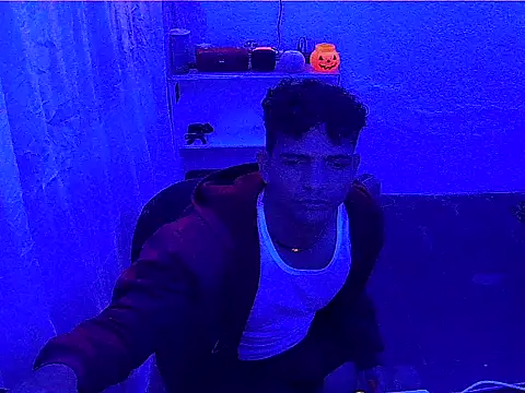 tonny1997duran online show from 05/13/26, 02:42