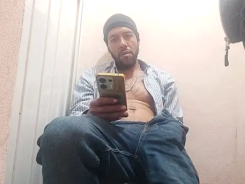 Snapshot of wolfsexmxn chatting on 11/26/25, 06:58 wolfsexmxn online show from 11/26/25, 06:58