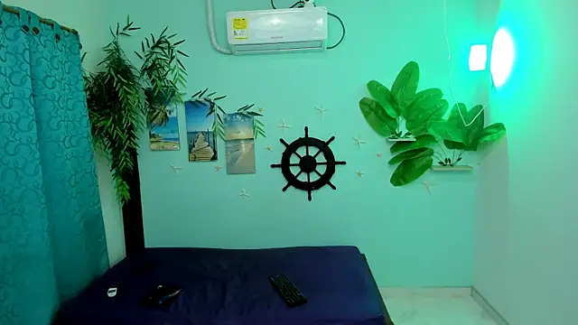 Snapshot of eladyrous98 chatting on 12/01/25, 02:22 eladyrous98 online show from 12/01/25, 02:22