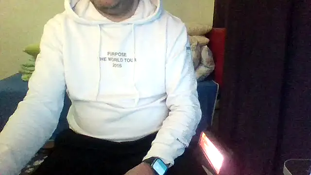 Snapshot of st206boy chatting on 05/01/26, 10:25 st206boy online show from 05/01/26, 10:25
