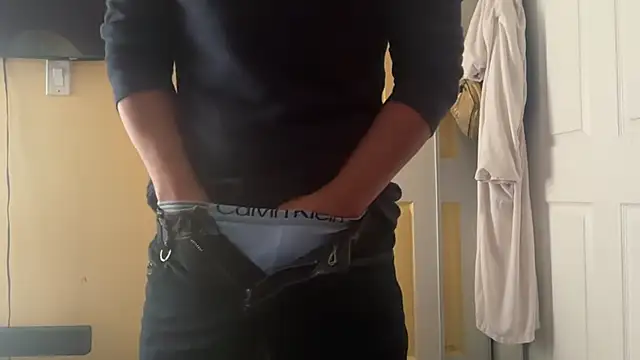 kSwisssxxx online show from 11/22/25, 06:29