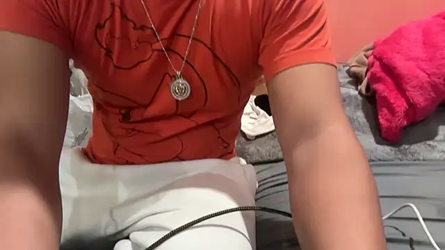 kSwisssxxx online show from 12/16/25, 09:36