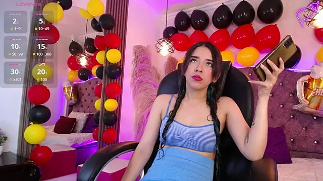 Snapshot of Amara_Davis chatting on 10/06/25, 03:48 Amara Davis online show from 10/06/25, 03:48