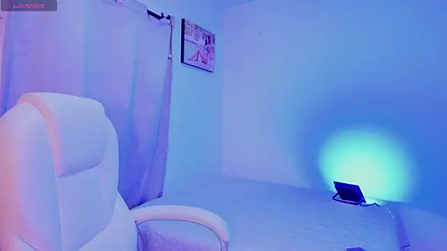 Snapshot of SelenaStonne chatting on 04/09/26, 07:08 SelenaStonne online show from 04/09/26, 07:08