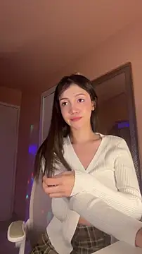 Snapshot of lost_wood19 chatting on 04/04/26, 05:06 lost wood19 online show from 04/04/26, 05:06