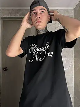 samm4044 online show from 09/25/25, 08:34